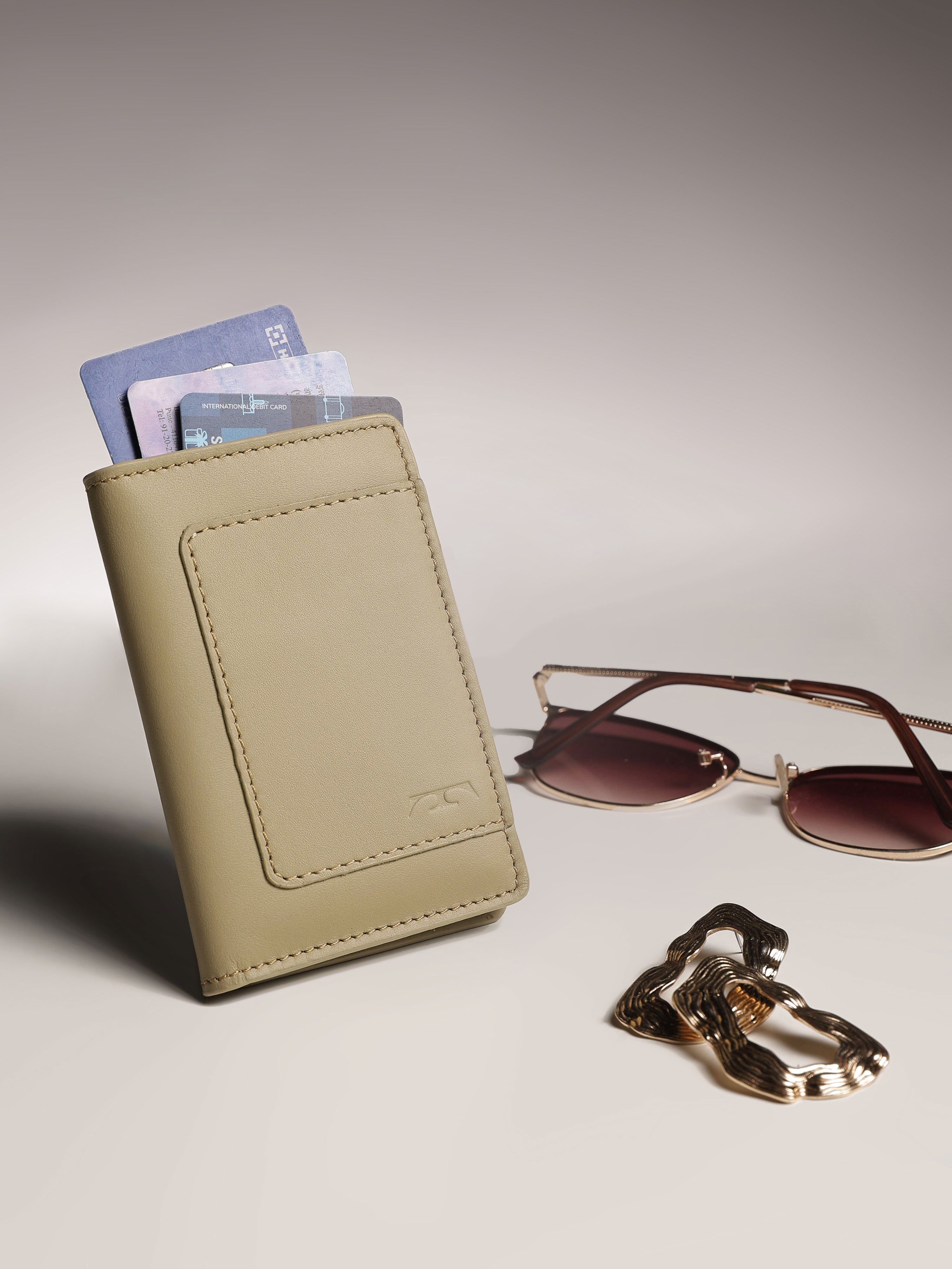 Tolchi Strata Cardholder_Sandstone